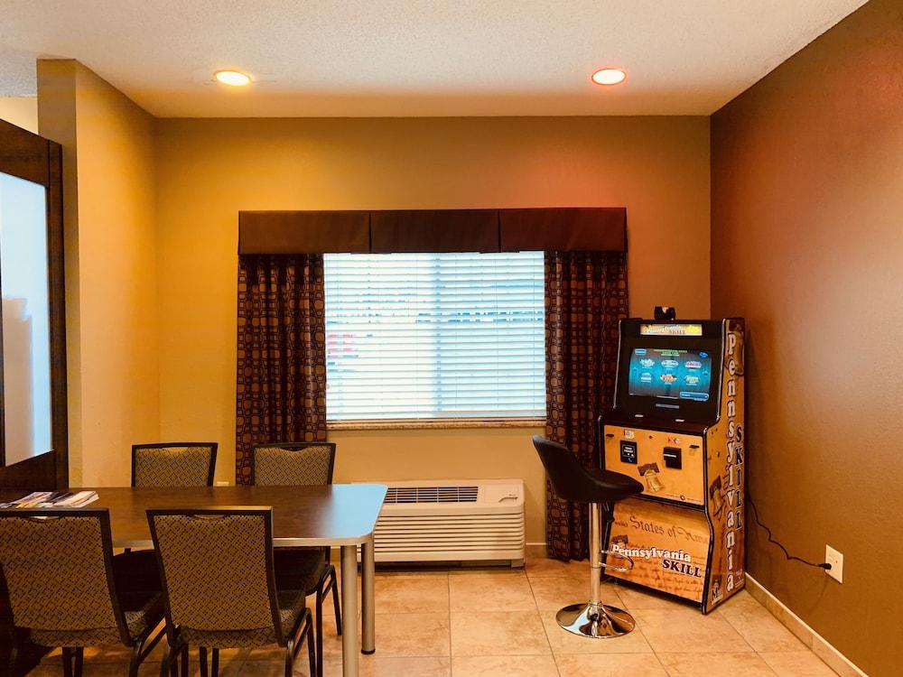 Microtel & Suites-sayre, Pa Hotel 2*